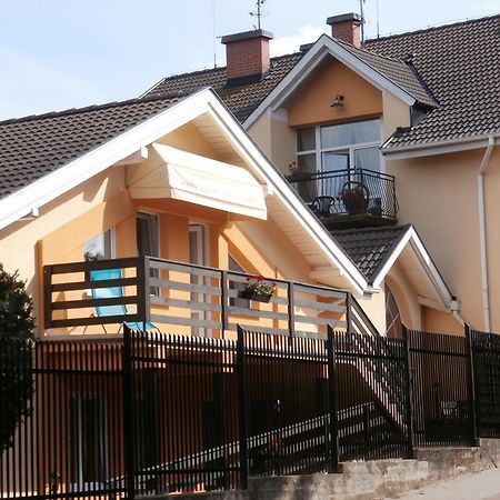 Pokoje Goscinne - Noclegi Charzykowy Exterior foto