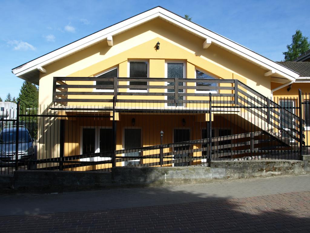 Pokoje Goscinne - Noclegi Charzykowy Exterior foto