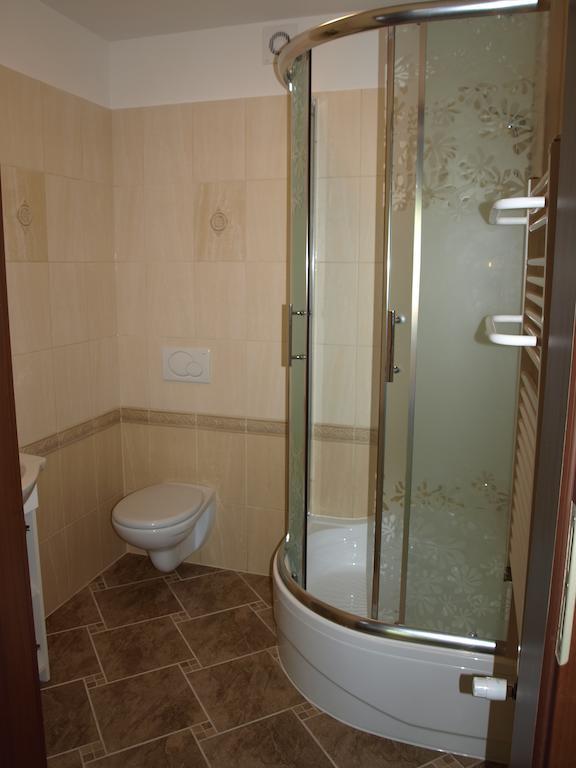 Pokoje Goscinne - Noclegi Charzykowy Habitación foto