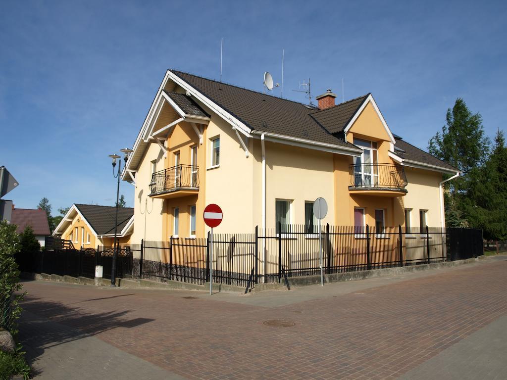 Pokoje Goscinne - Noclegi Charzykowy Exterior foto