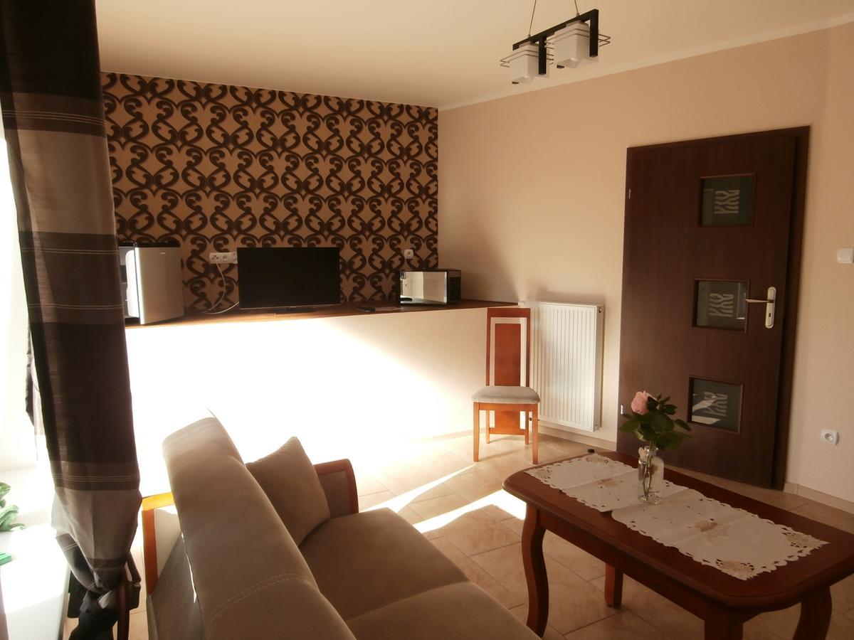 Pokoje Goscinne - Noclegi Charzykowy Exterior foto
